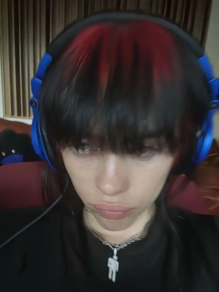 wingriddenangel의 billie eilish | private studio