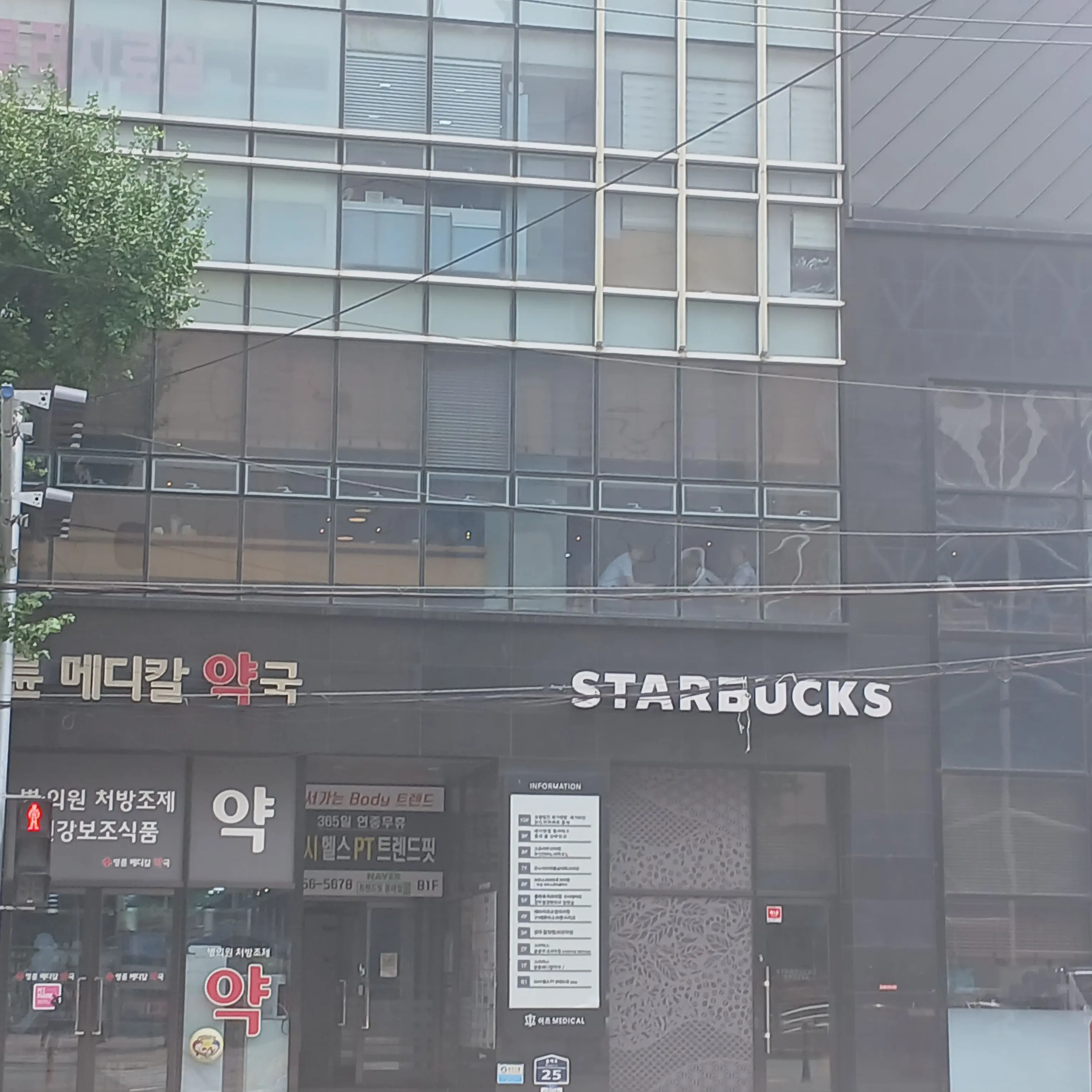 HEARTSTOHEARTS_IAN의 메이딘 멤버들