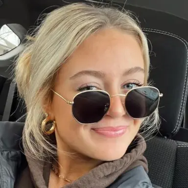Profile image of Emma - Courtneys friend
