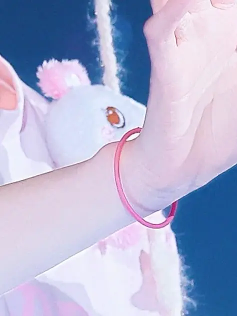 08n8._x의 ピンクのヘアゴム