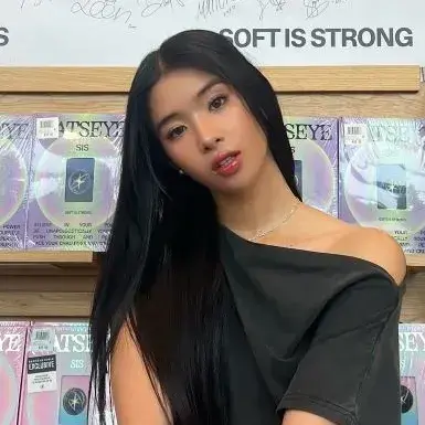 CustomMudi2943의 Isabella