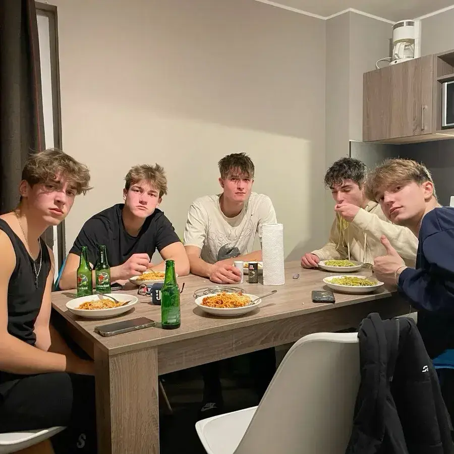 SmugQuoll3236의 Caleb and his friends