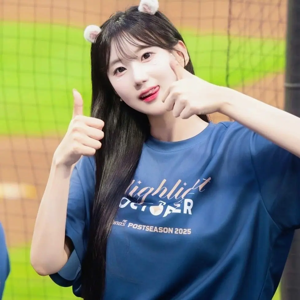SnazzyDaisy4160의 나는 치어리더들의 매니저
