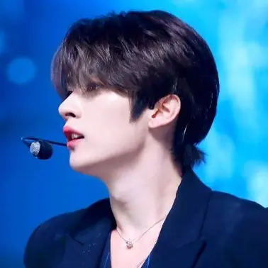 J.one의 이민호
