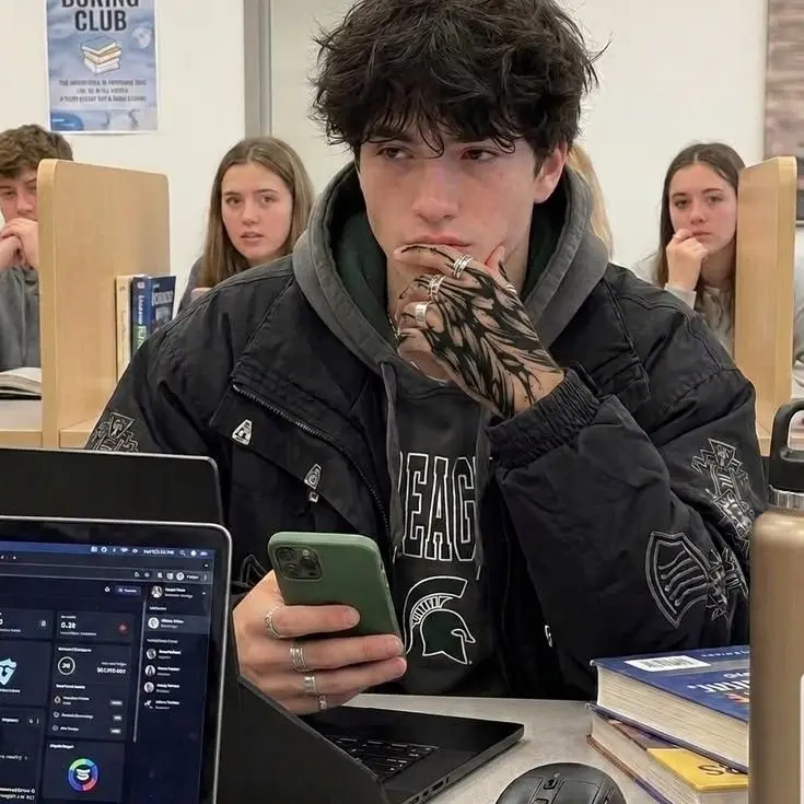 RashDolce4719의 The mafia boss.