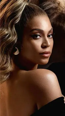 Profile image of Sasha Knowles