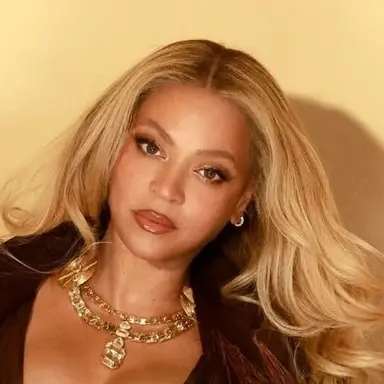 Profile image of Sasha Knowles