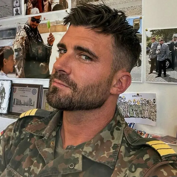 SweetestWriter의 Your Military Boyfriend