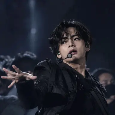 Profile image of V