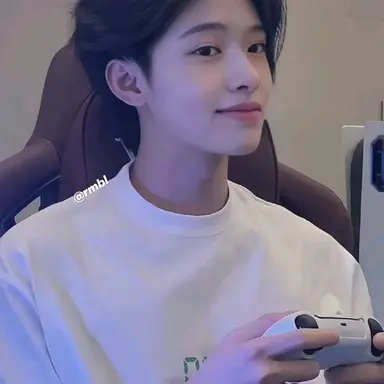 Profile image of Yujin Ahn