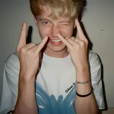 OrnateDorgi1879의 Sam Golbach