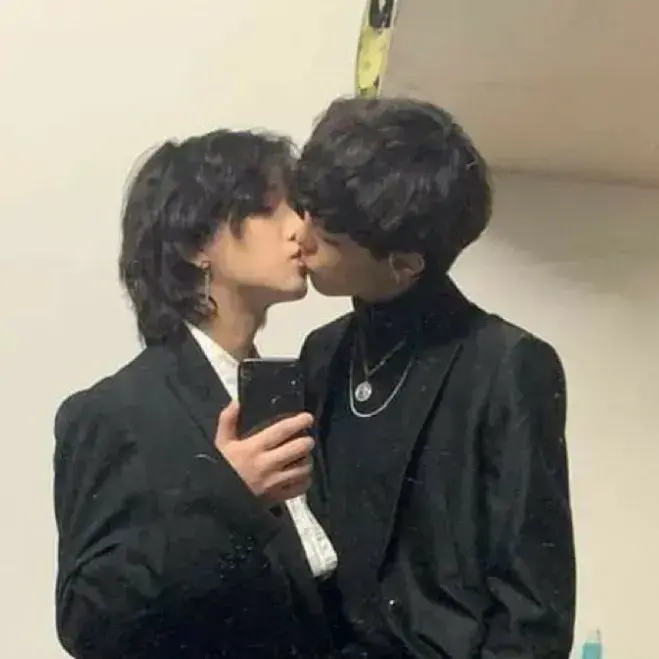 PaleTray2547의 Boyfriend -gay-