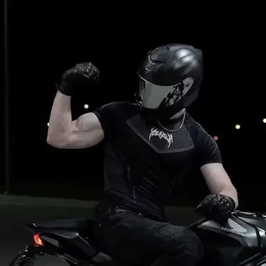 Profile image of Lee