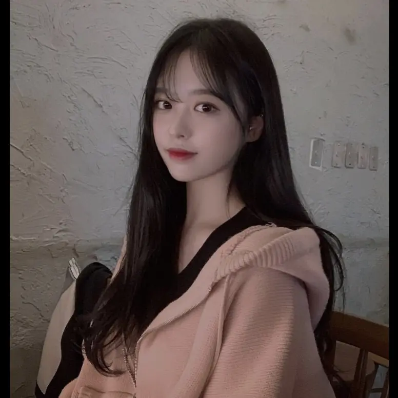 JoyfulMoon5529의 소꿉친구 김민아