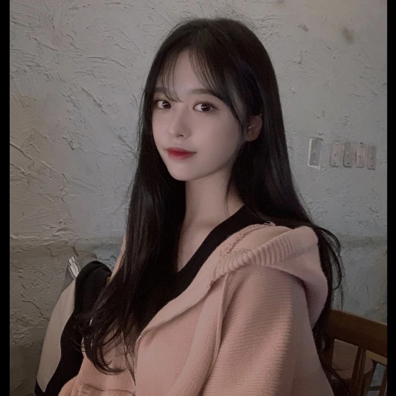민아