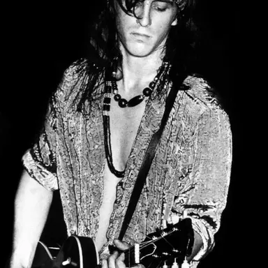 Profile image of Izzy stradlin
