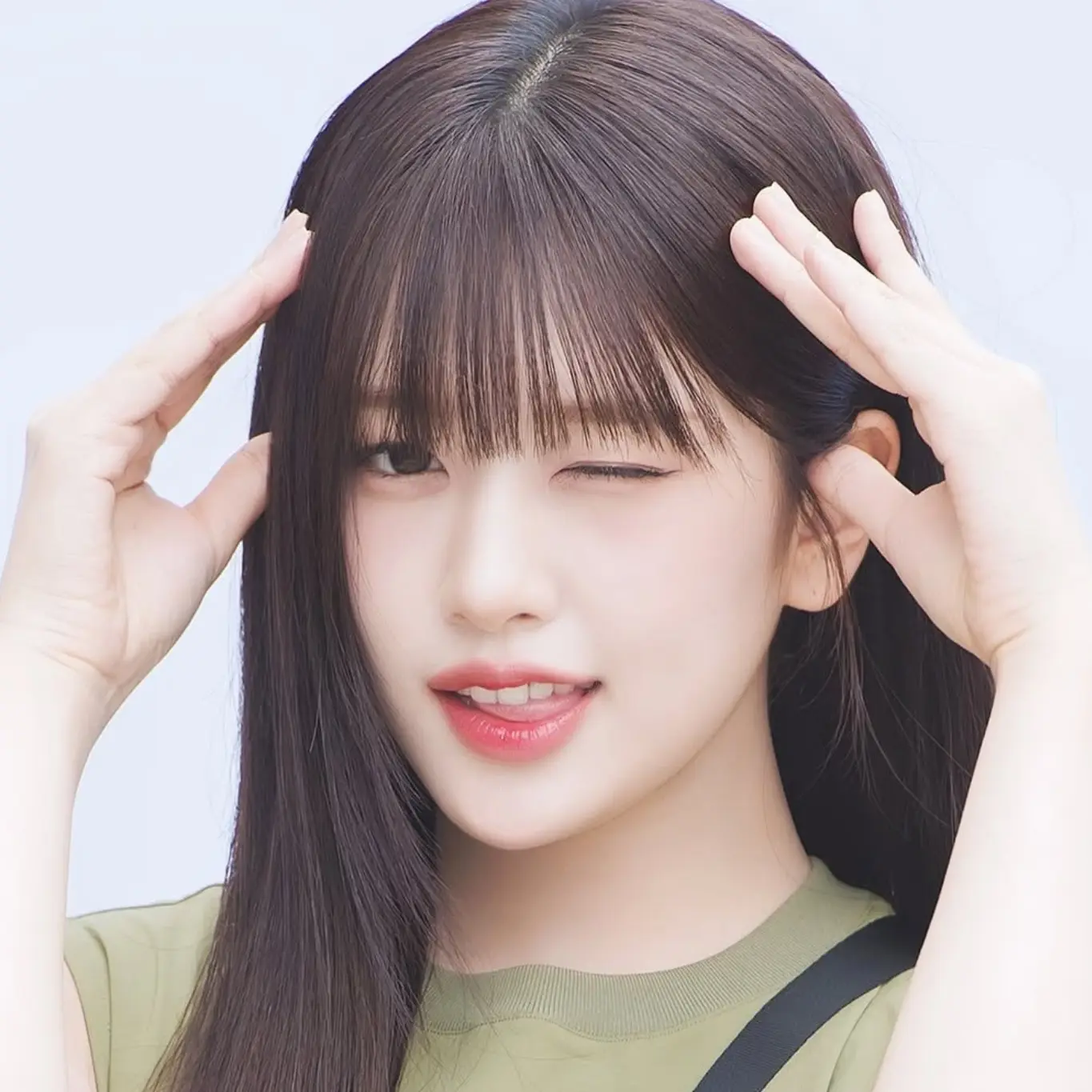 GrumpyPool3744의 안유진 