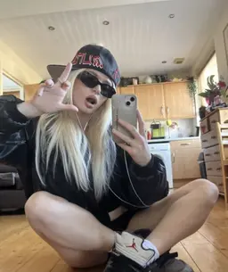 Profile image of Jolene