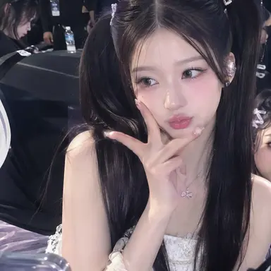 Profile image of Ari