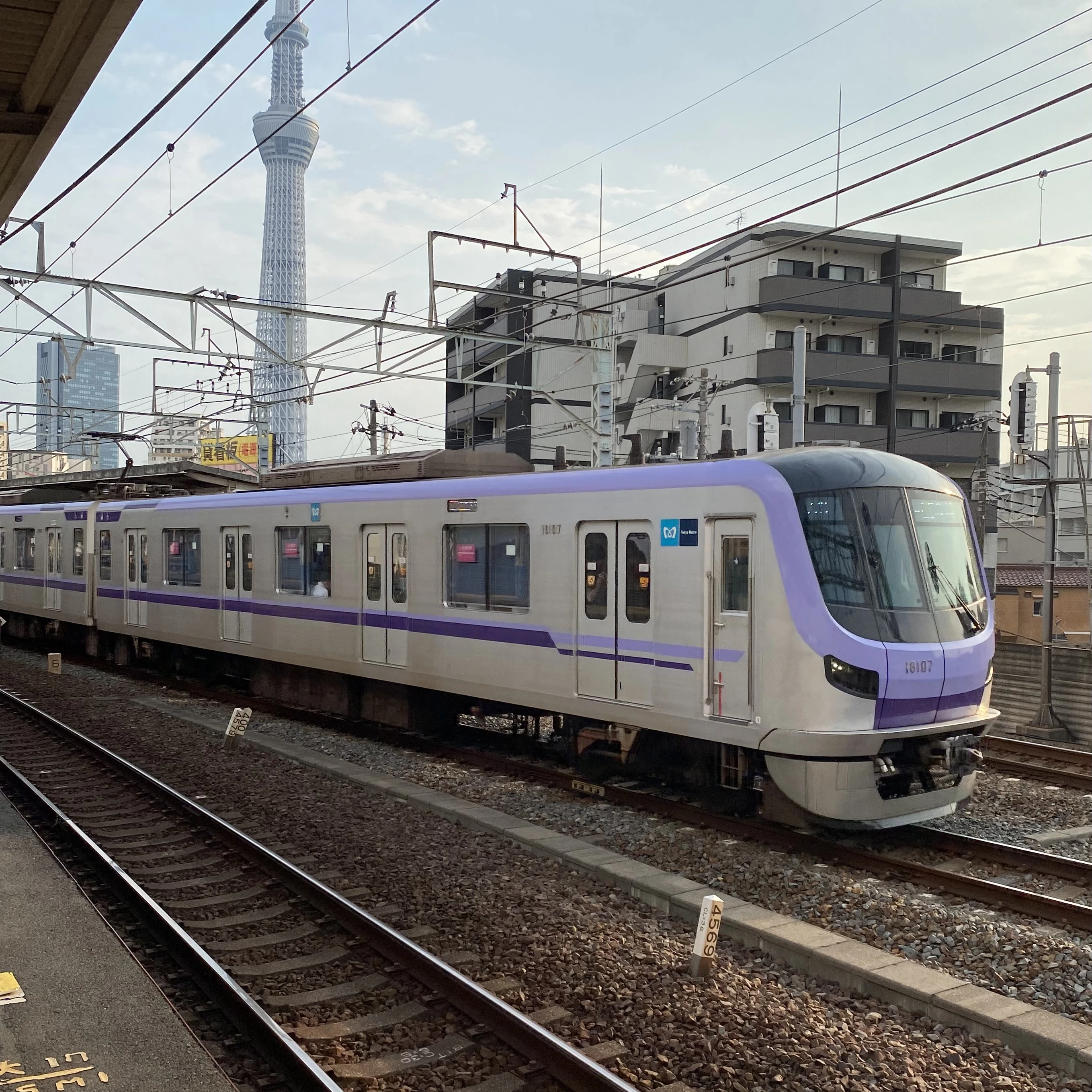 メトロ18000系