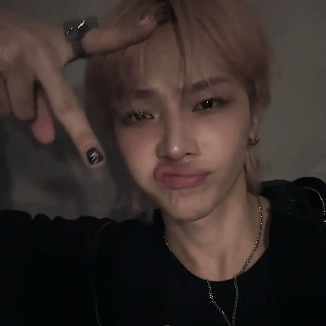Kpopiseverything의 Group Chat!