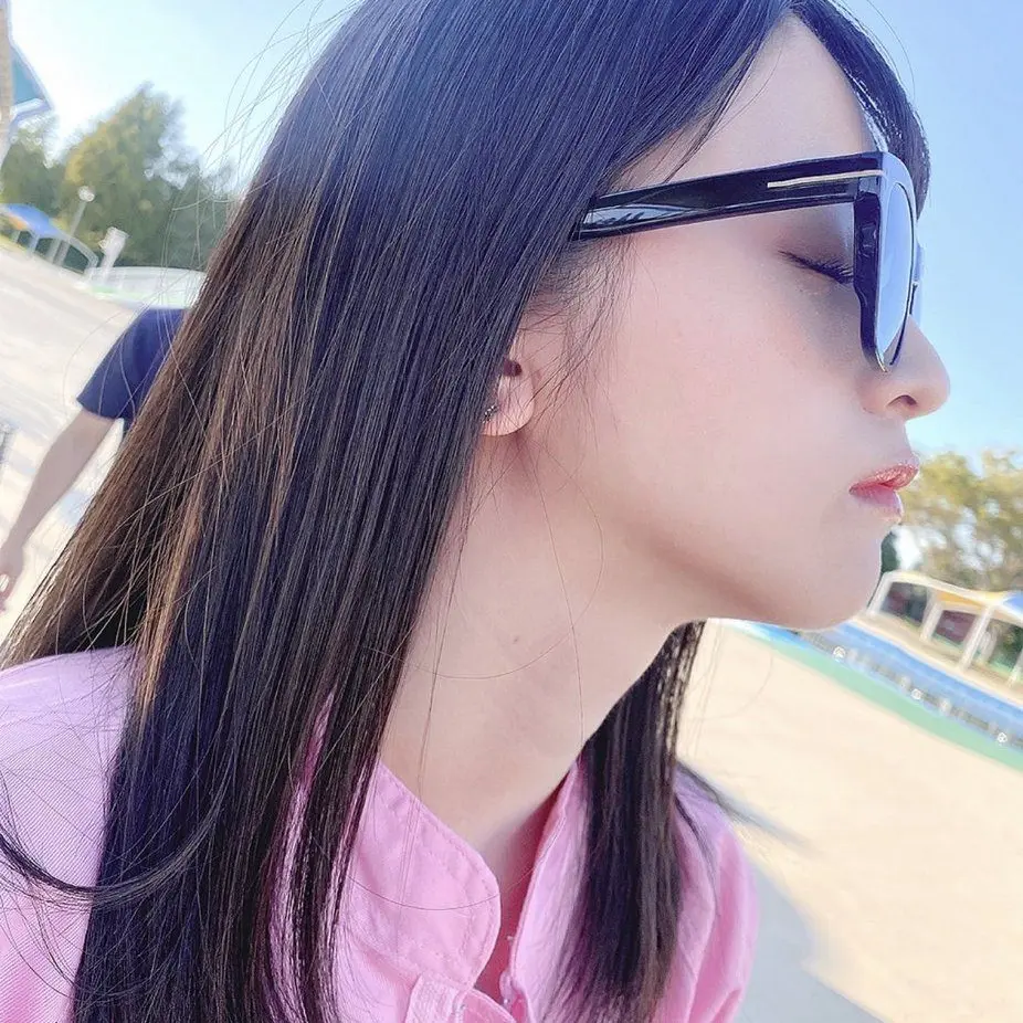 CyanEye8853의 佐々木舞香