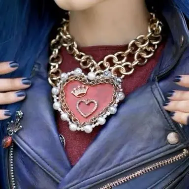 Profile image of Evie Grimhilde