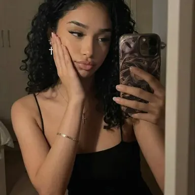 Profile image of Mia