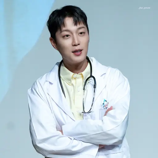 StumpyMop8825의 윤두준