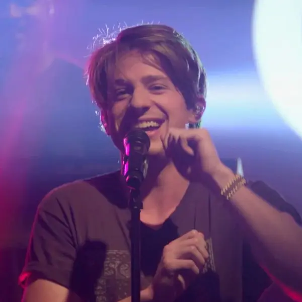 019HI의 Charlie Puth