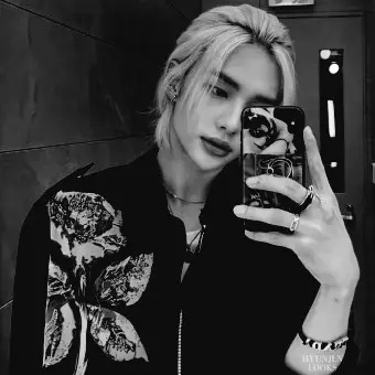 xieksow의 황현진 (스트레이키즈 현진)