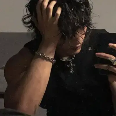 LargeBike7701의 Caleb -EnemisToLovers