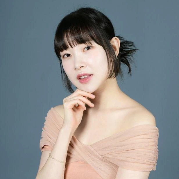 김아영