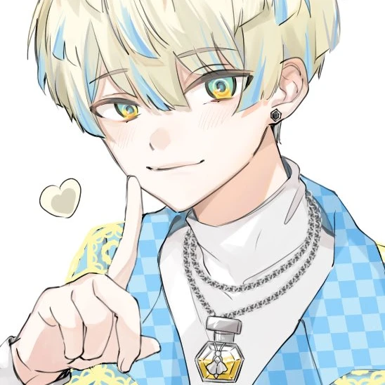 緋八マナ