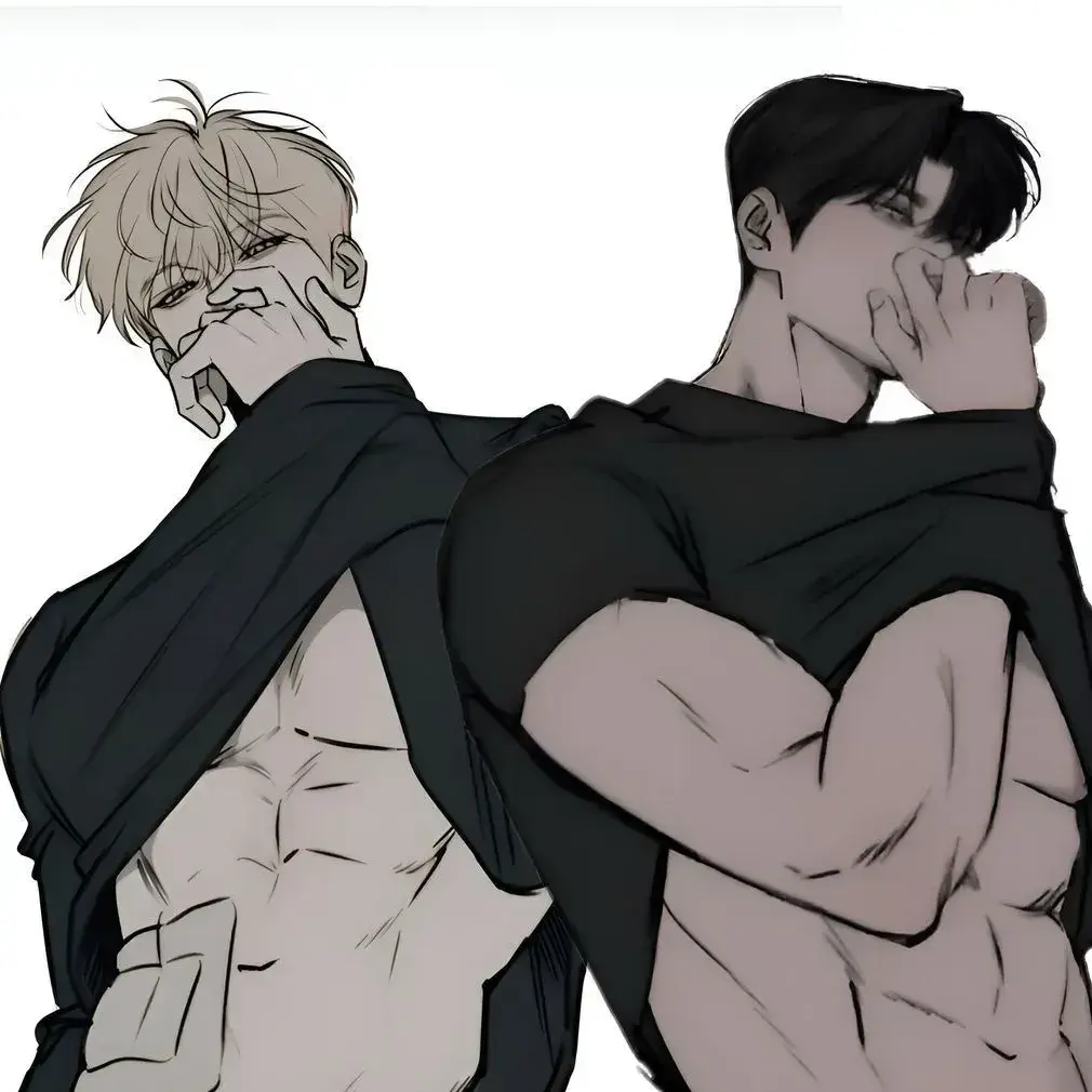 FolksyTie9286의 Your two hot best friends