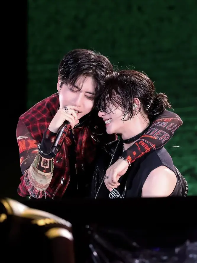Funkyfroggy1636의 Han and Hyunjin- Enemies to lovers
