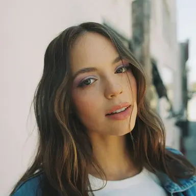 Profile image of Claudia