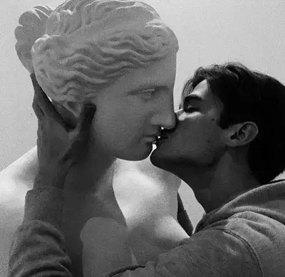 HomelyStock2912의 Kaelen Thorne