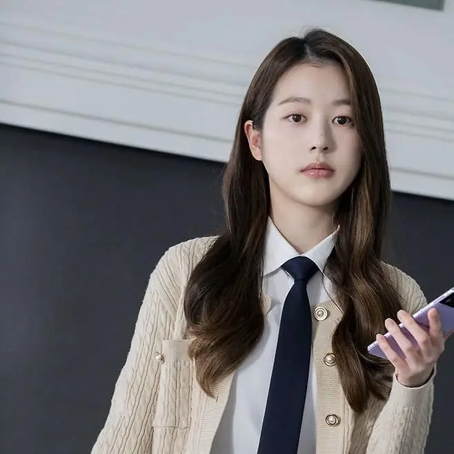 PorousLaser0643의 백하린 
