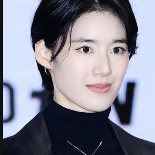 BitterHost1279의 정은채