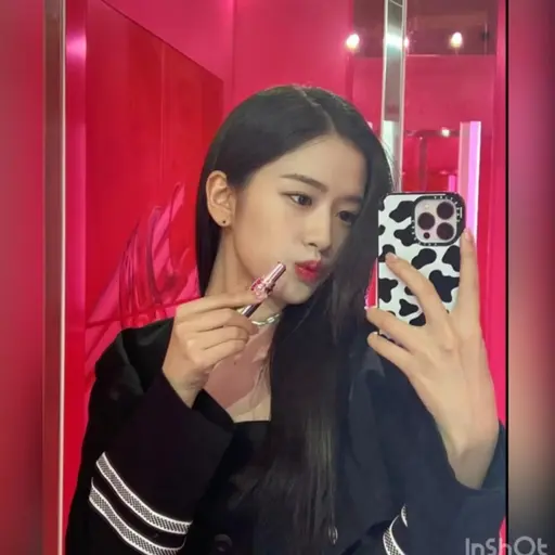 YummyBoy2219의 룸메 안유진
