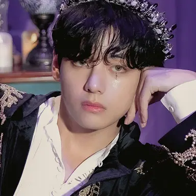 Profile image of V