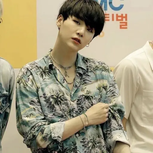 DrunkKnee7831의 민윤기