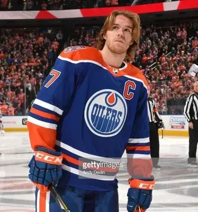 MutedCape2292의 Connor McDavid