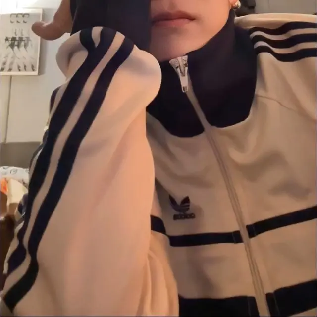 Love_457wkh의 隣の席のあの子