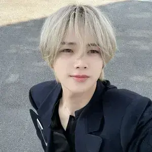 AiryTire4738의 Aoki Ren