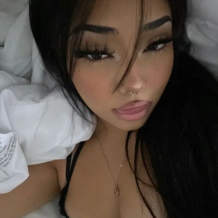 Briiwasnotfound5의 Latina girlfriend
