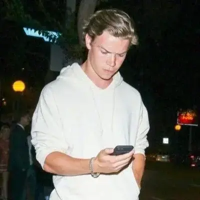 PoorPetal1338의 Leo Sutton