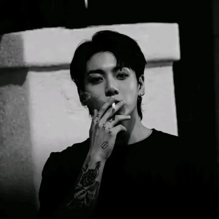 Imanemokhtari3601의 Mafia joungkook husbend