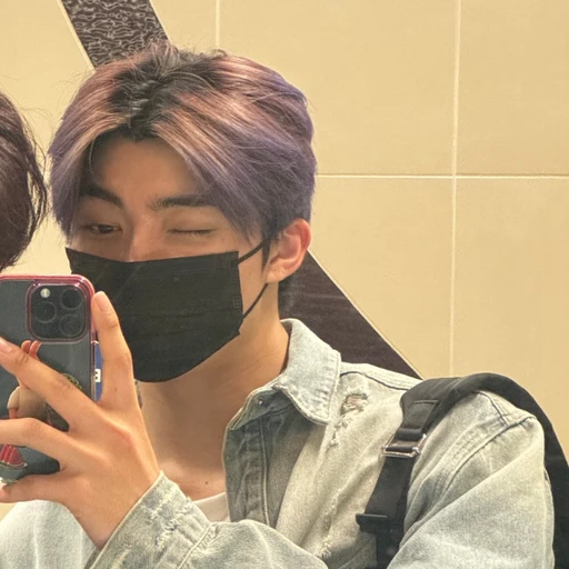 박건욱